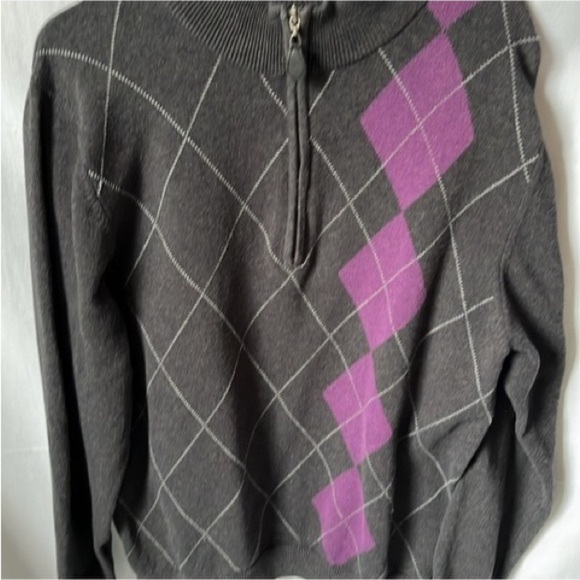 Walter Hagen Argyle 1/4 Zip Sweater - Picture 3 of 11